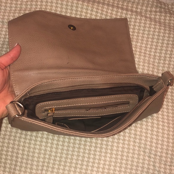 Adrienne Vittadini crossbody - Picture 3 of 3